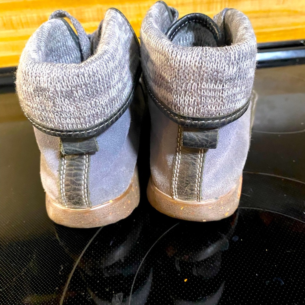 Chaco Barberry Castlerock waterproof grey bootie. Size 6.5.